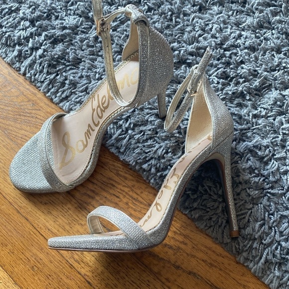Sam Edelman ARIELLA Textured Metallic Silver Ankle Strap Heels Women’s Size 7 - Picture 1 of 10